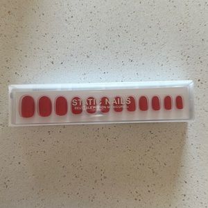Static nails - sexy red (round).